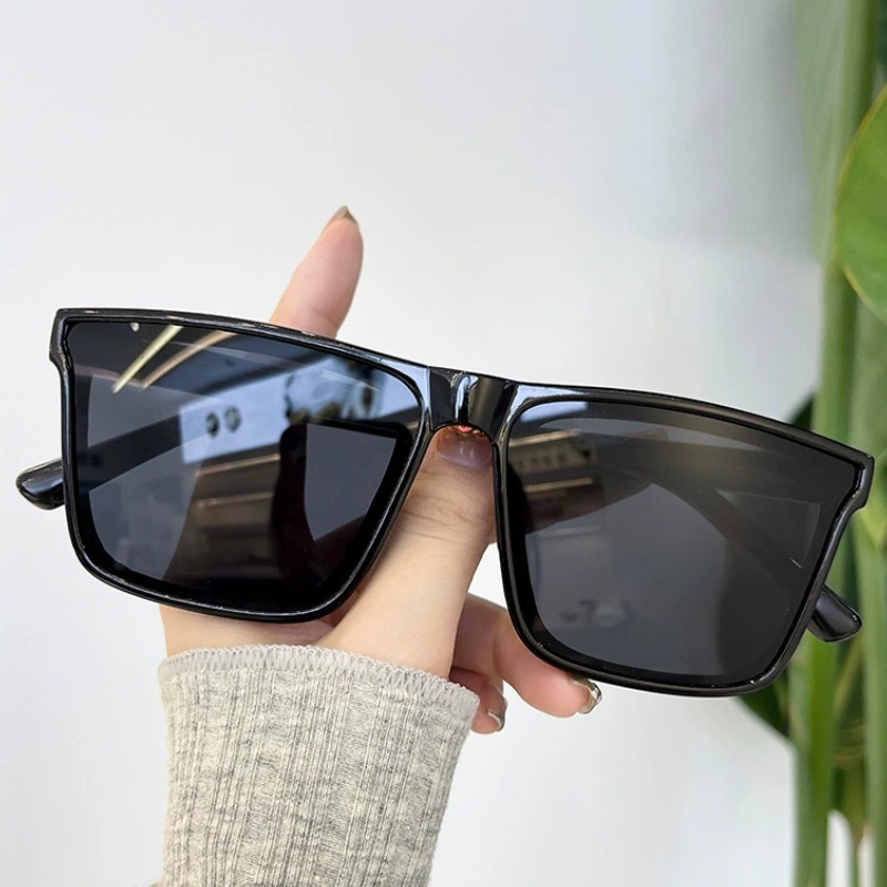 Lunettes belles et à la mode a - Men Fashion Photography avis et prix